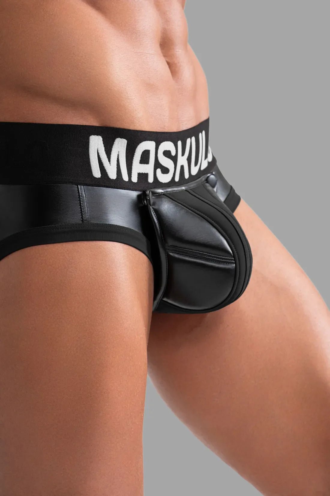 Black briefs with pads by Maskulo. Comfortable padded underwear accessory for men, size L, enhancing shape and providing support.
