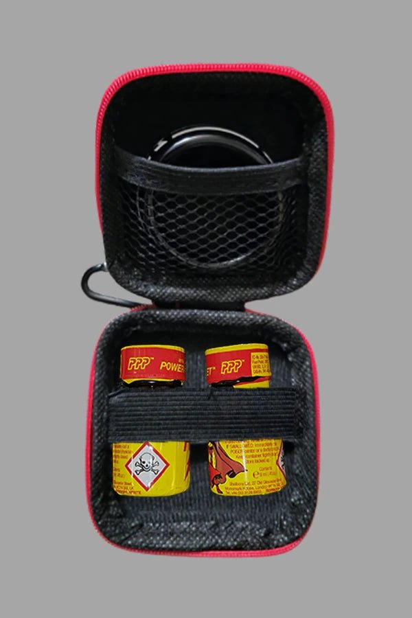 Jax Wanderlust Mini Zip-Case by Maskulo in Black & Red. Carabiner EVA mini-case (8x8 cm) with zipper for small accessories, SKU MCS103.