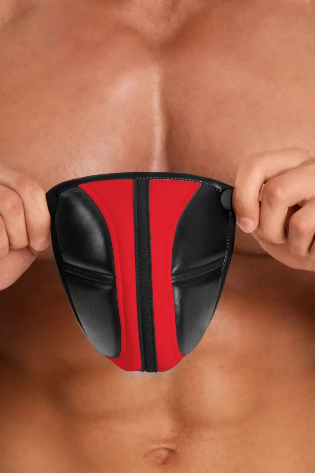 Black and red basic shorts with pads and zippered rear, sold by Maskulo Global (EU) online store. Men&