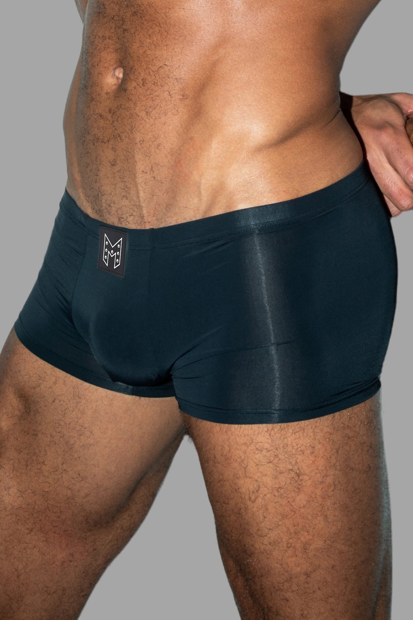 Maskulo Urbo Ironsilk Tight Trunks in black. Super tight, stretchy men&