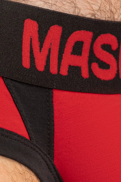 Maskulo Captain A Briefs with O-inside Pouch in Red and Black. Durable stretch briefs for men, featuring an innovative O-inside Pouch design.