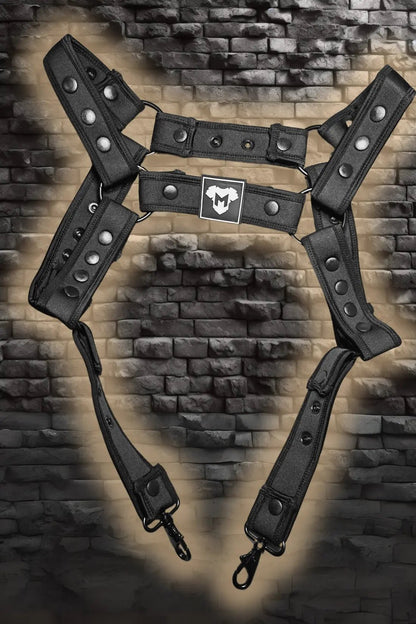 Maskulo Jaxon Hexguard Neoprene Body Harness in black. Durable, adjustable neoprene harness accessory for men. MHR192.