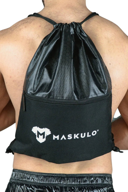 Maskulo Black Drawstring Bag/Backpack, 100% polyester, 34x43 cm (13x16 in), with external and internal zippered pockets.