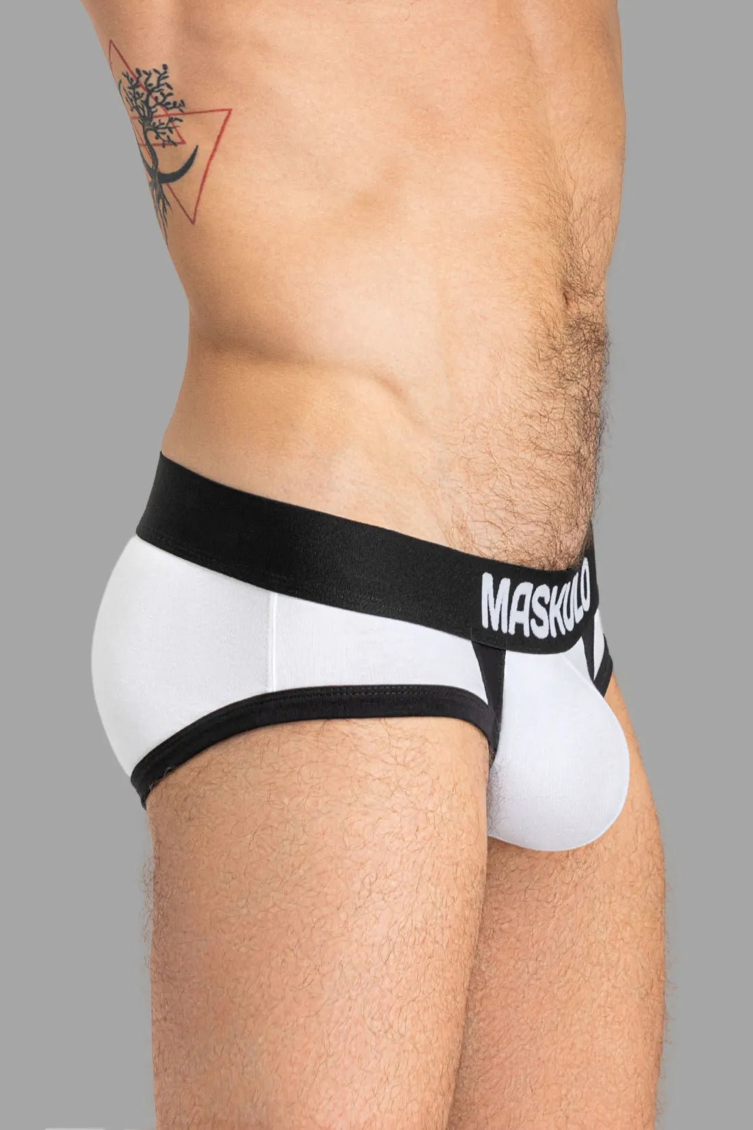 Maskulo CAPTAIN-A White/Black Briefs with O-Inside-POUCH. 100% cotton underwear for men, offering support and comfort for daily wear.