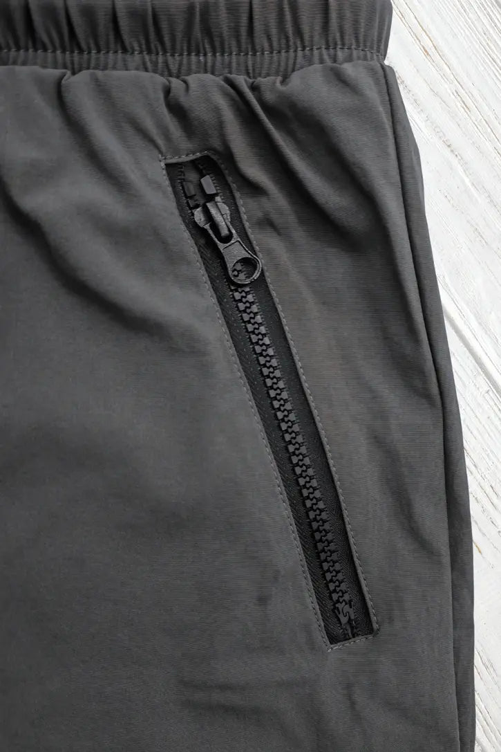 Maskulo Jedd Synther Smooth Gym Shorts in Red with 2 Zip Pockets for Men. Double-soft nylon shorts for adults. SKU: MSH249-Y2.