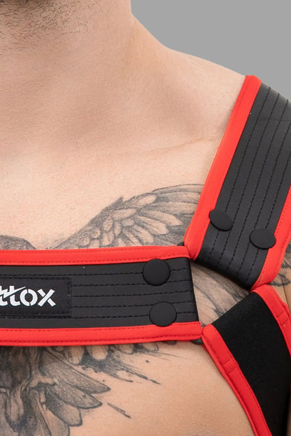 Maskulo Outtox Body Harness with Snaps in Black and Red, size XL. New condition product for male adults. Variant SKU XHR113-Y4.